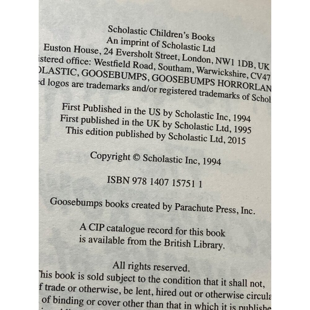 Goosebumps Book "The Scarecrow Walks At Midnight" By R.L. Stine - Picture 5 of 11